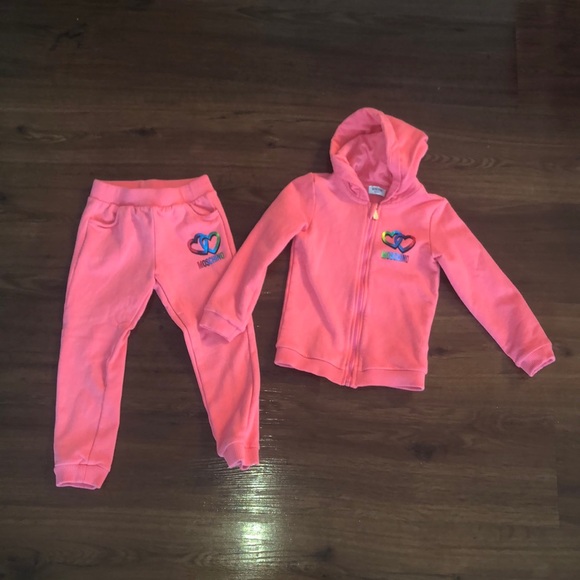 2t sweatsuit